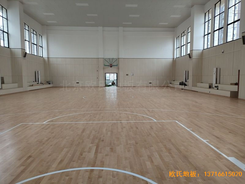 江西吉水縣城南第二小學(xué)體育木地板安裝案例
