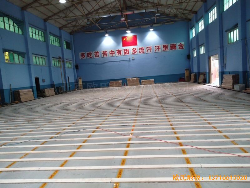 湖北武漢新華路體育場羽毛球館體育地板施工案例