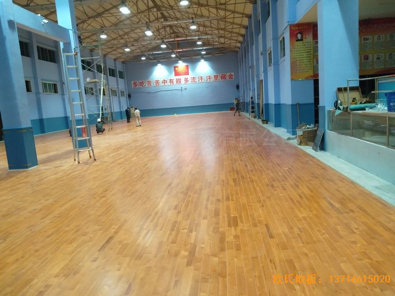 湖北武漢新華路體育場羽毛球館體育地板施工案例