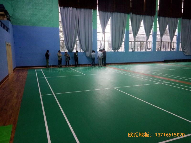 江蘇科技大學(xué)羽毛球館運動木地板安裝案例2
