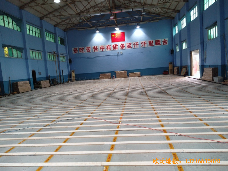 湖北武漢新華路體育場羽毛球館體育地板鋪設(shè)案例1