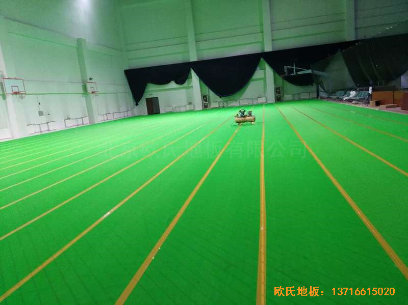 北京房山區(qū)燕山體育館運(yùn)動(dòng)木地板施工案例3