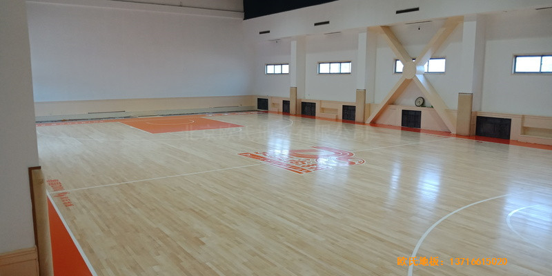 北方溫泉會議中心籃球館體育地板鋪設(shè)案例5