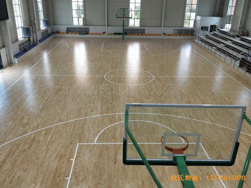 山西晉城宏圣科威公司籃球館運(yùn)動地板鋪裝案例4