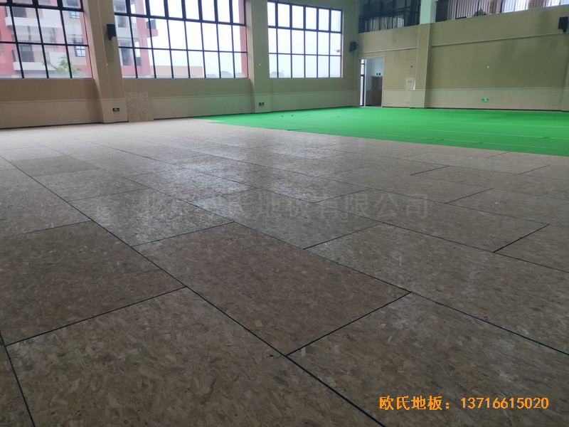 杭州高中啟成校區(qū)籃球館運動地板安裝案例2
