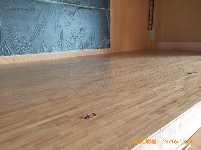 杭州高中啟成校區(qū)籃球館運動地板安裝案例4