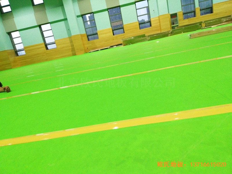 武漢廣阜屯小學(xué)清江錦城分?；@球館體育木地板施工案例3