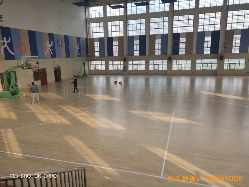 江蘇三井實驗小學籃球館運動地板施工案例5