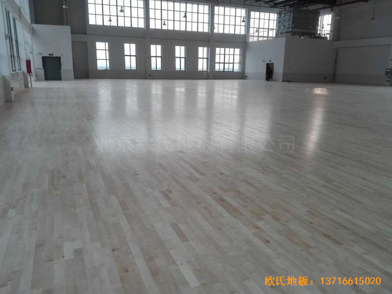 江蘇農(nóng)貿(mào)市場(chǎng)體育館體育地板安裝案例4