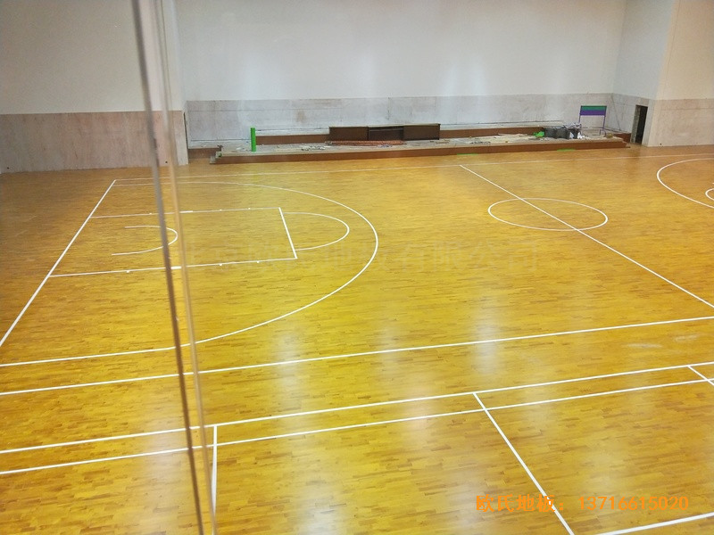 江蘇宿遷消防支隊(duì)籃球館運(yùn)動木地板安裝案例4