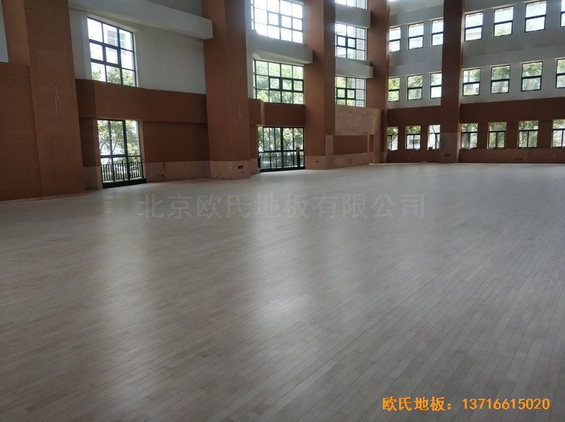 江蘇常州同濟中學(xué)運動館運動地板施工案例4