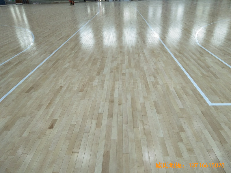 江蘇新能源科技公司籃球館運(yùn)動(dòng)地板鋪裝案例3