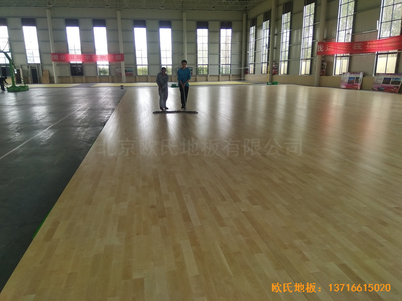 江蘇虎腰村愛爾行業(yè)學(xué)校運(yùn)動(dòng)館運(yùn)動(dòng)地板鋪裝案例5