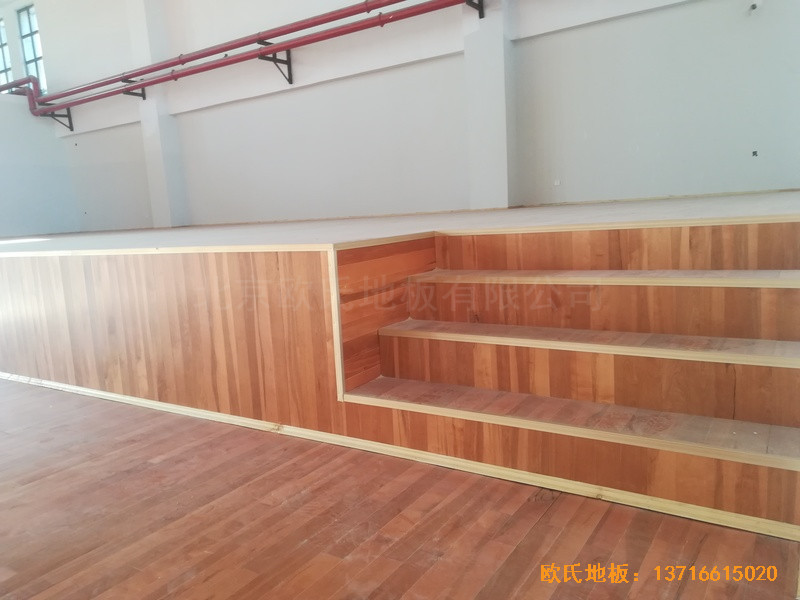江蘇連云港徐圩小學(xué)籃球館體育木地板安裝案例5