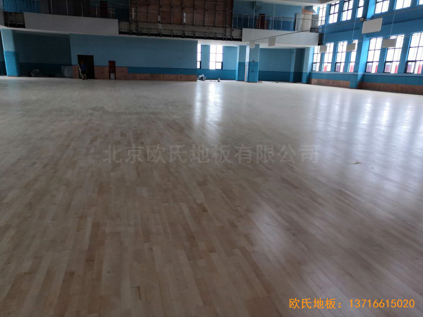 江西城西橋小學(xué)A區(qū)體育館運(yùn)動(dòng)地板安裝案例5