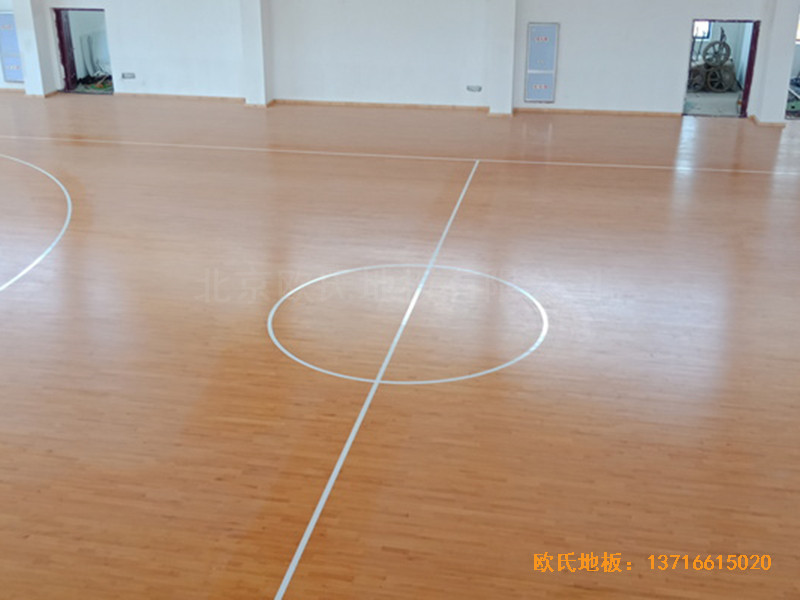 江西新余渝水七小籃球館運(yùn)動(dòng)地板鋪設(shè)案例4