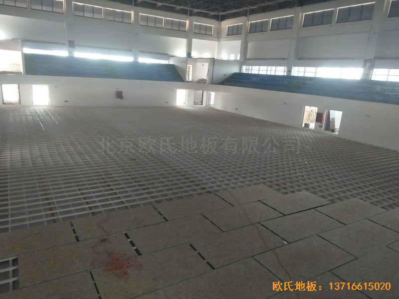 江西贛州天嬌中學(xué)運(yùn)動(dòng)館體育木地板安裝案例3
