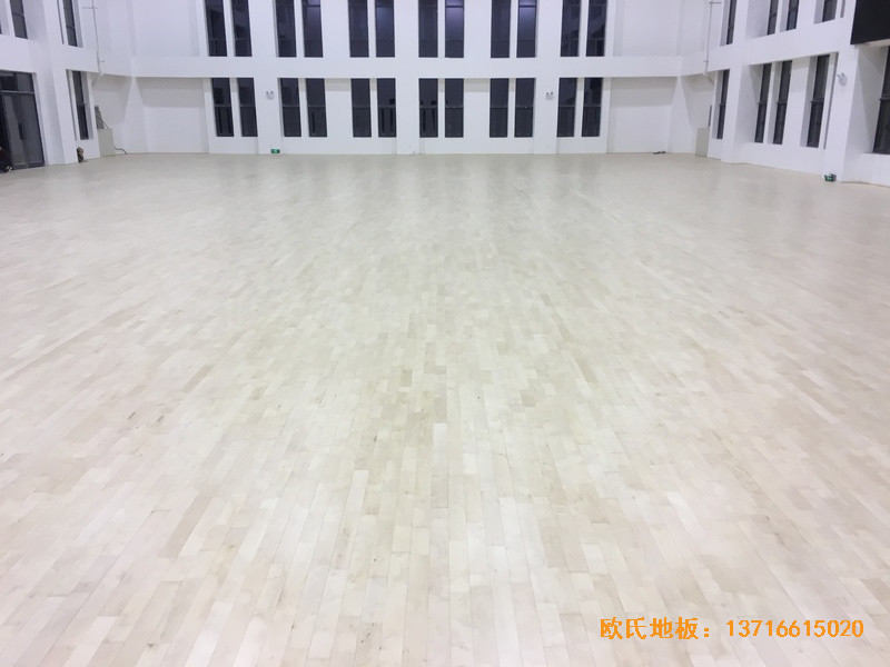 河南南陽南召縣天池電站運動館體育地板鋪設(shè)案例2