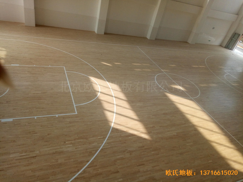 洛陽伊水小學籃球館體育木地板鋪設案例1