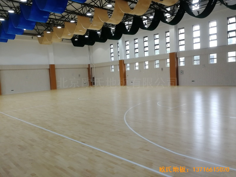 濟(jì)南錦繡城小學(xué)籃球館體育木地板鋪設(shè)案例4