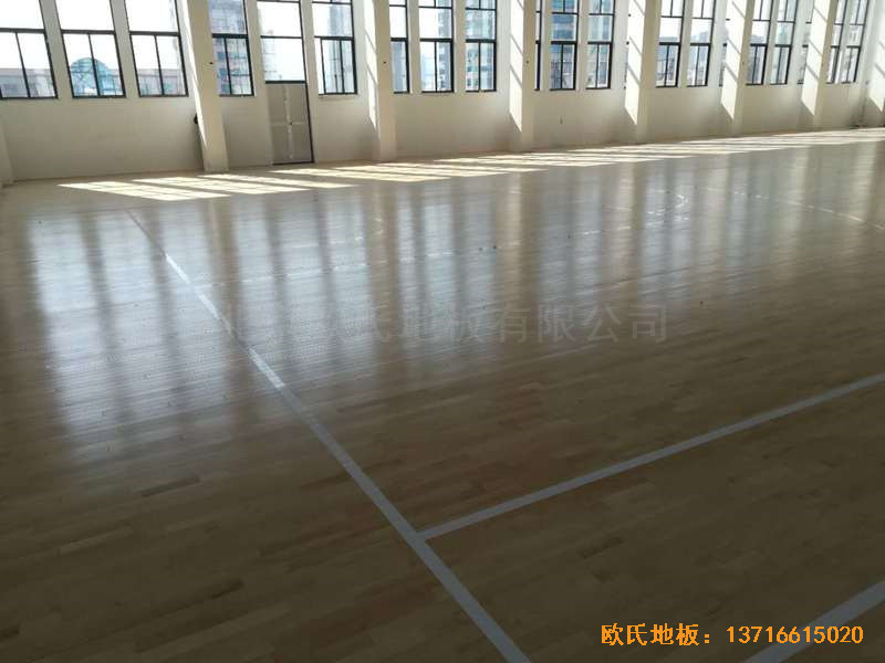 浙江臺(tái)州溫嶺消防大隊(duì)籃球館運(yùn)動(dòng)地板鋪裝案例4
