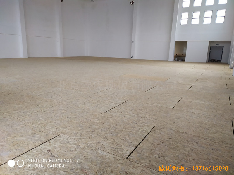 浙江寧波熱電公司籃球館運動地板鋪設(shè)案例3