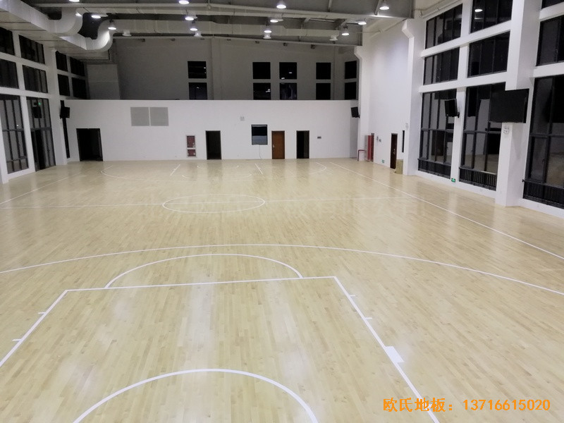 浙江舟山市舟山電廠籃球館體育地板施工案例0