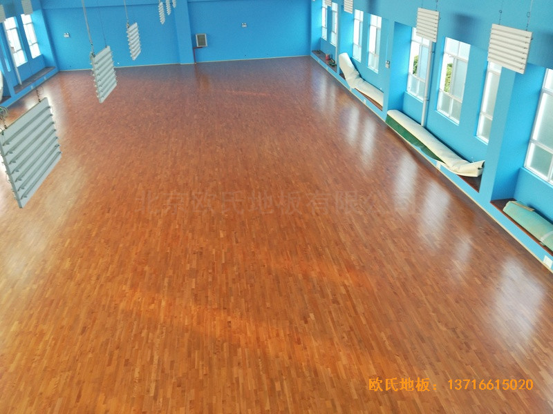云南公安局小區(qū)羽毛球館體育地板鋪裝案例3