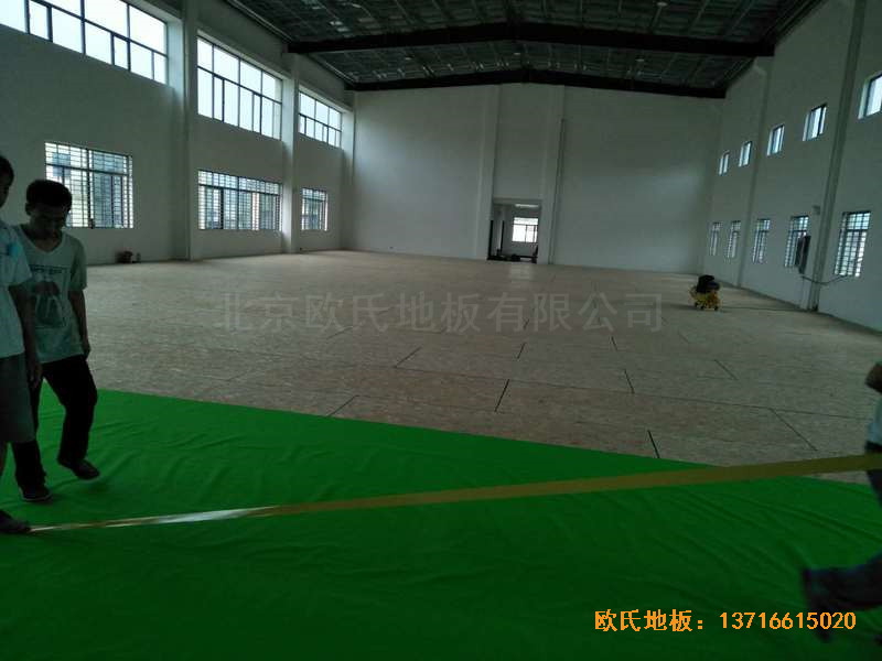 湖北鄢家河三組籃球館體育地板鋪裝案例2