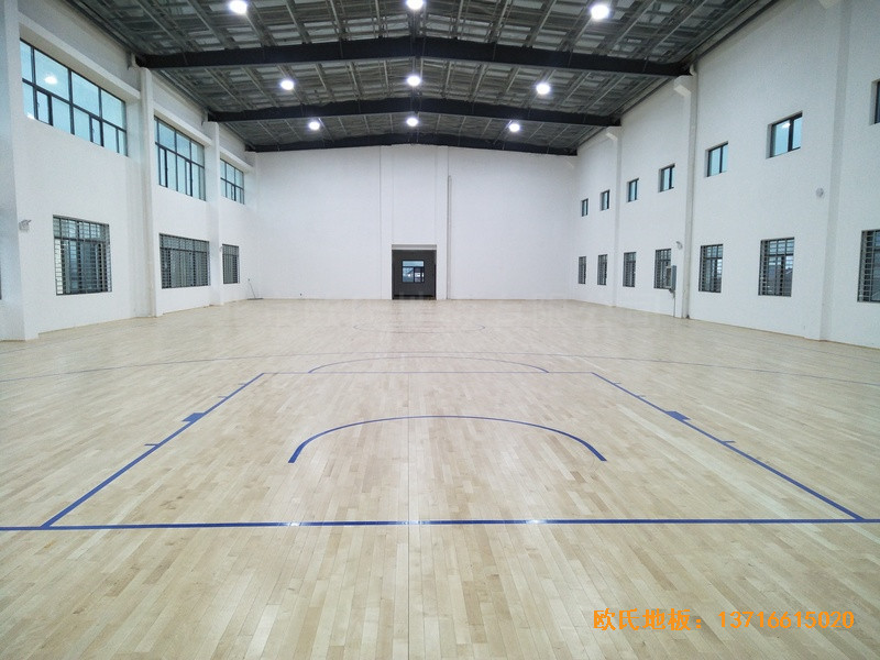 湖北鄢家河三組籃球館體育地板鋪裝案例5