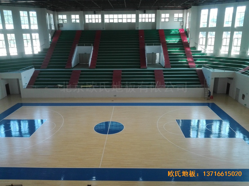 湖南益陽第十六中學(xué)體育館體育木地板鋪裝案例4