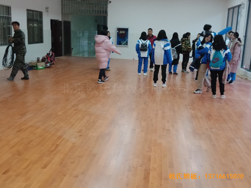 湖南衡陽鐵一中運(yùn)動(dòng)館體育木地板鋪設(shè)案例4
