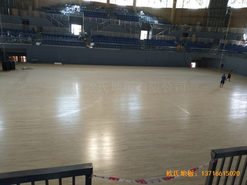 湖南黃花坪體育館運(yùn)動地板鋪設(shè)案例4