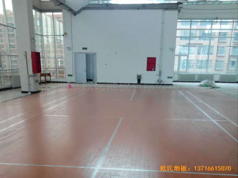 甘肅天水清水縣農(nóng)業(yè)學(xué)院籃球館體育木地板安裝案例0