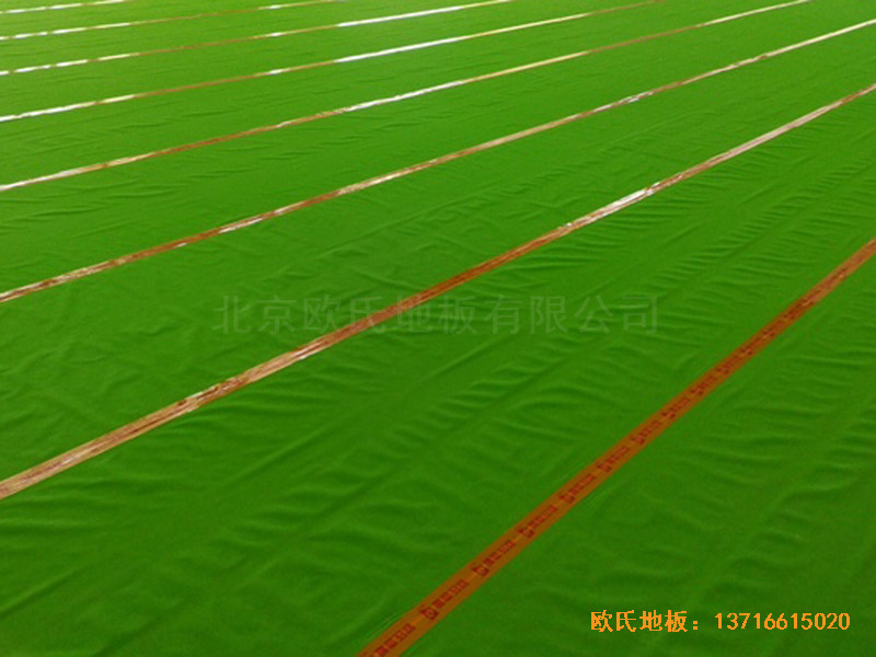 甘肅天水清水縣農(nóng)業(yè)學(xué)院籃球館體育木地板安裝案例2