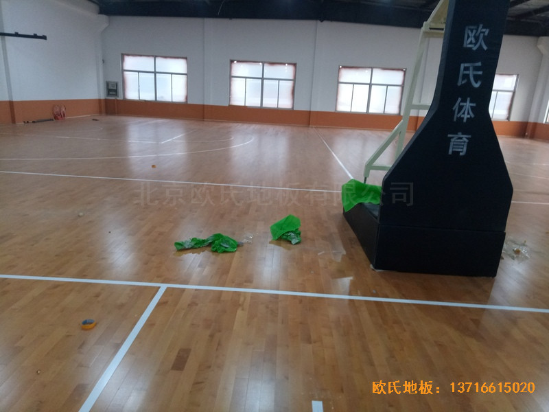 鹽城大豐區(qū)籃球館運動木地板鋪裝案例3