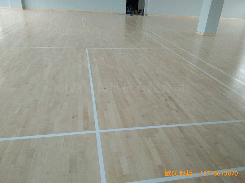 福州連江縣恒捷實(shí)業(yè)坑園村運(yùn)動(dòng)館體育木地板施工案例3