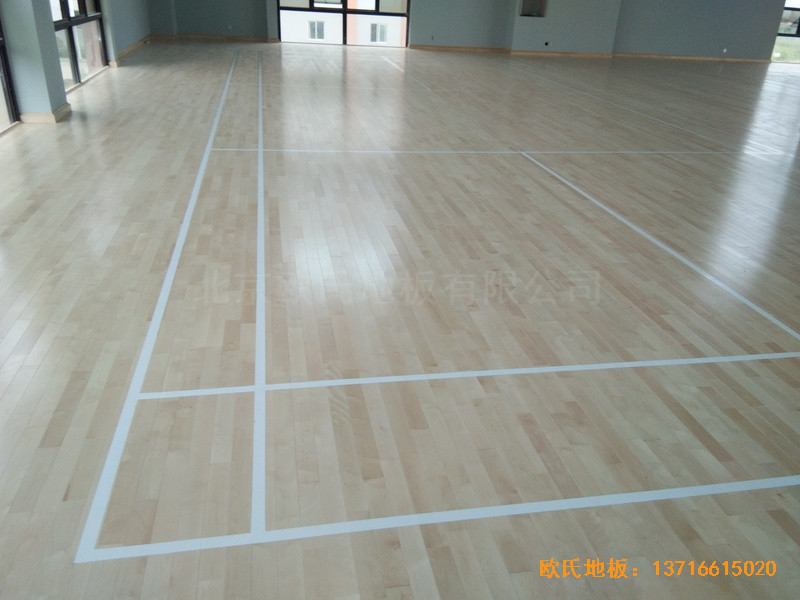 福州連江縣恒捷實(shí)業(yè)坑園村運(yùn)動(dòng)館體育木地板施工案例5