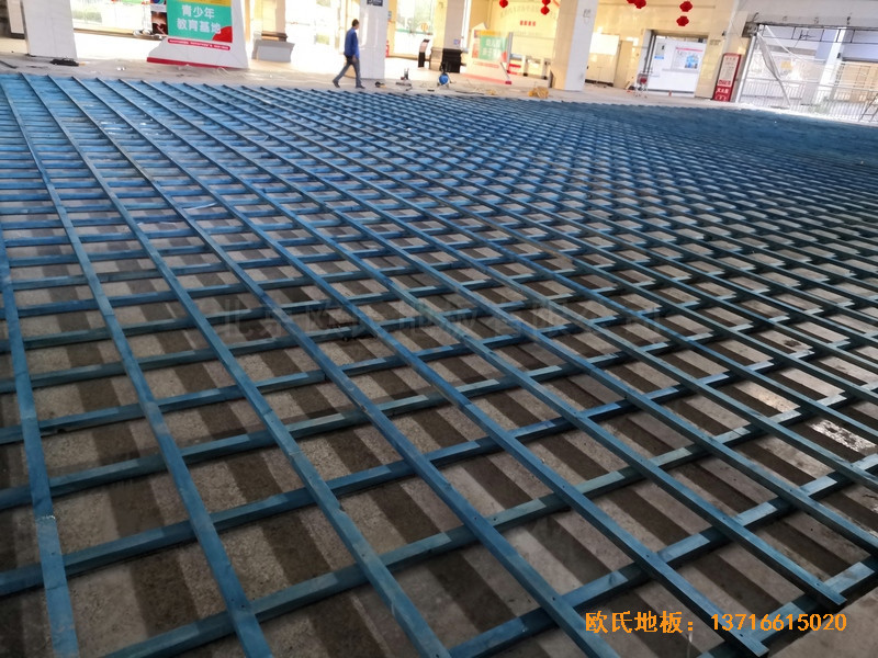 福建龍巖羅龍西路269號(hào)籃球館體育地板鋪設(shè)案例1