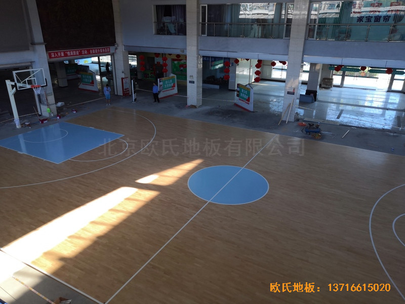 福建龍巖羅龍西路269號(hào)籃球館體育地板鋪設(shè)案例3