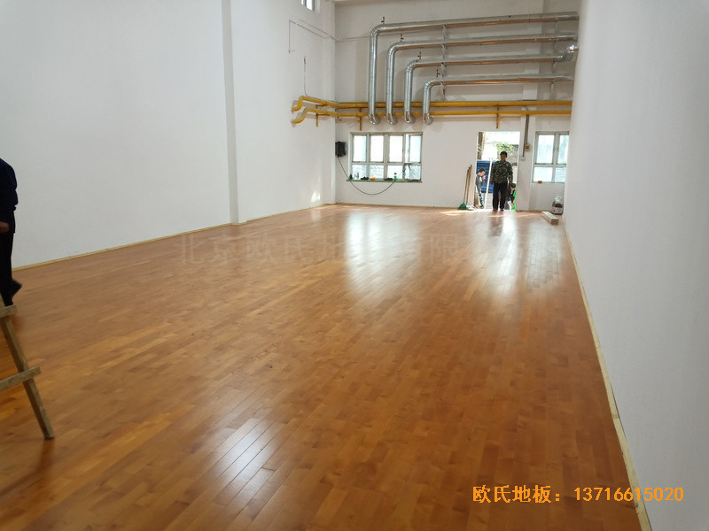 西城區(qū)黃寺大街24號院籃球館體育地板鋪裝案例5