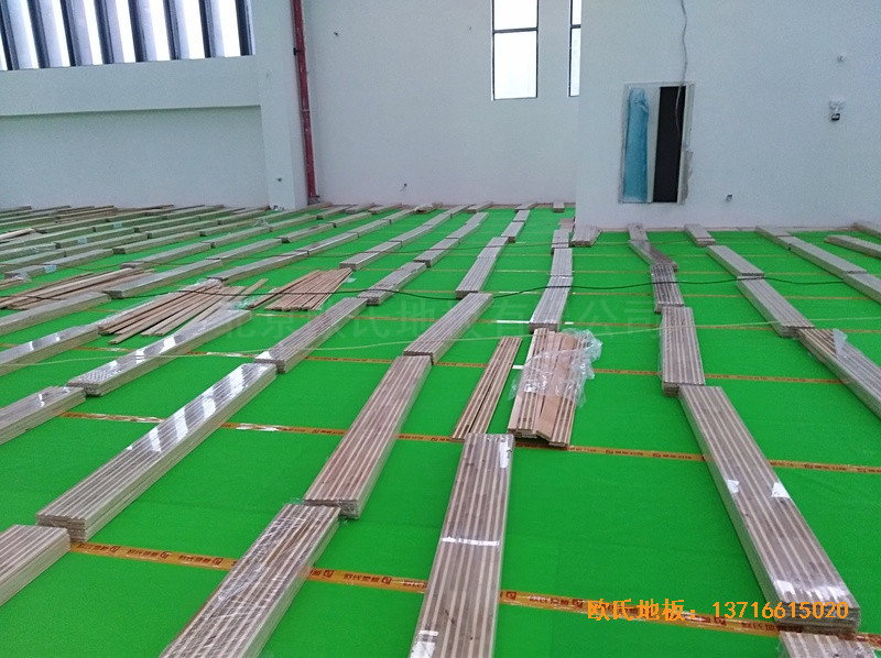 重慶重光小學(xué)籃球館體育地板鋪設(shè)案例2