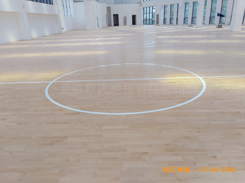 重慶重光小學(xué)籃球館體育地板鋪設(shè)案例5