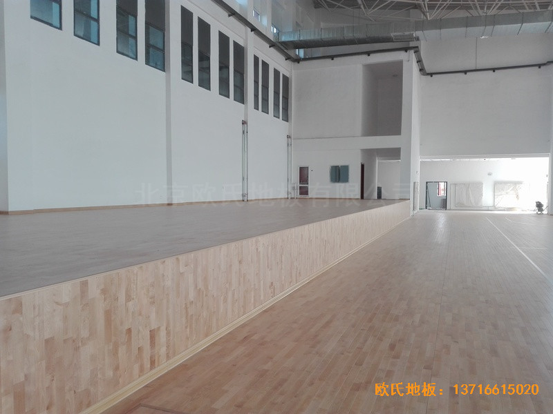 銀川北塔中學(xué)籃球館體育木地板鋪設(shè)案例3