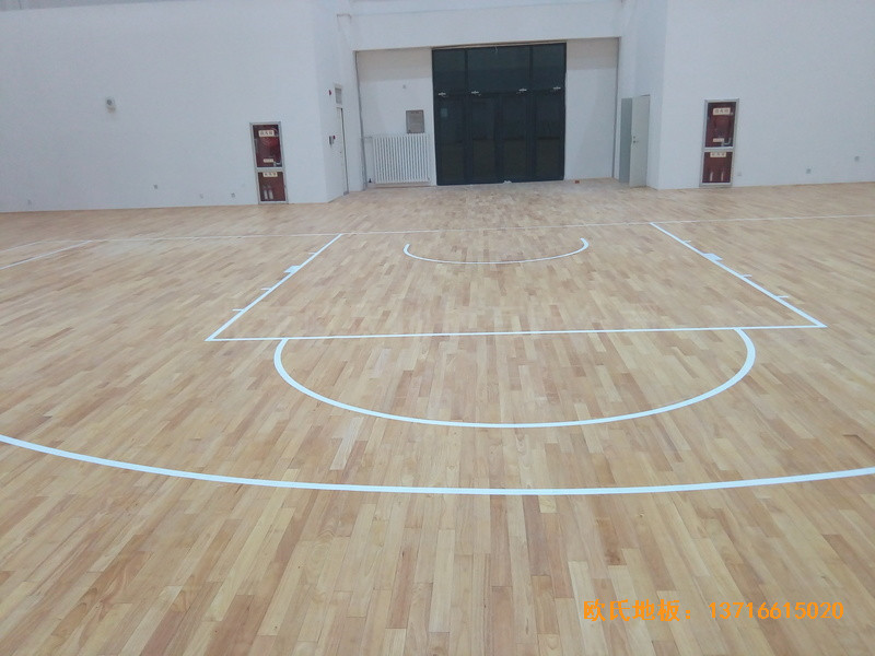 銀川北師大銀川小學籃球館運動木地板安裝案例0