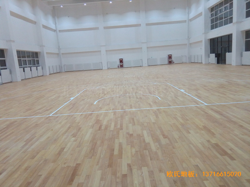 銀川北師大銀川小學籃球館運動木地板安裝案例5