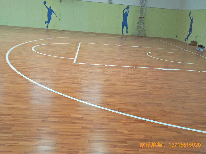 陽煤集團(tuán)三礦球館運動地板施工案例0