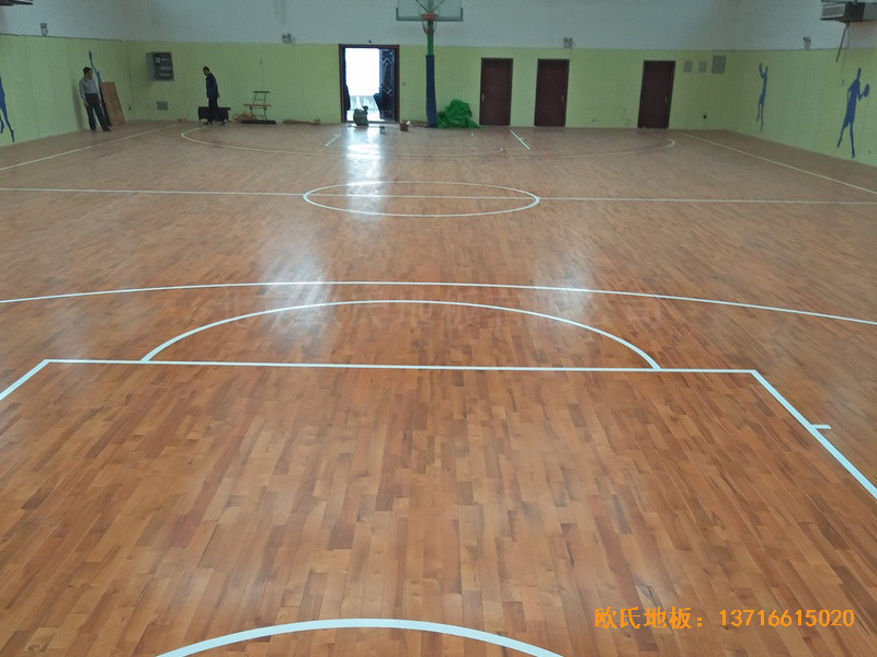 陽煤集團(tuán)三礦球館運動地板施工案例5