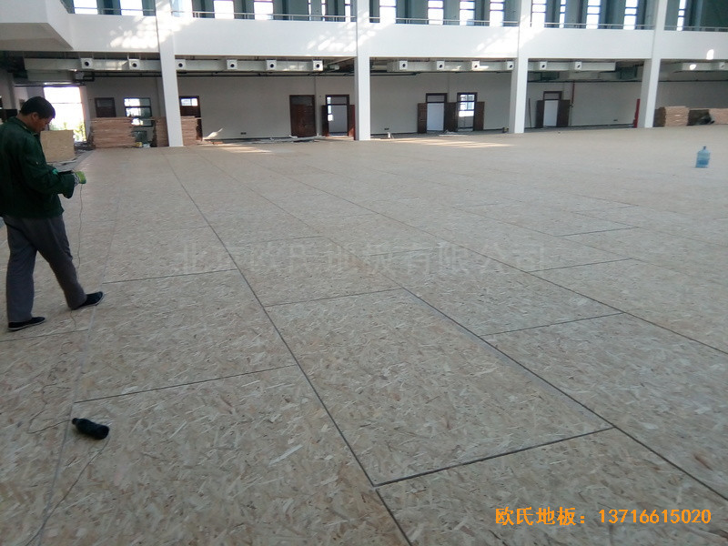 陜西安康職業(yè)技術(shù)學(xué)院籃球館運動木地板鋪裝案例3