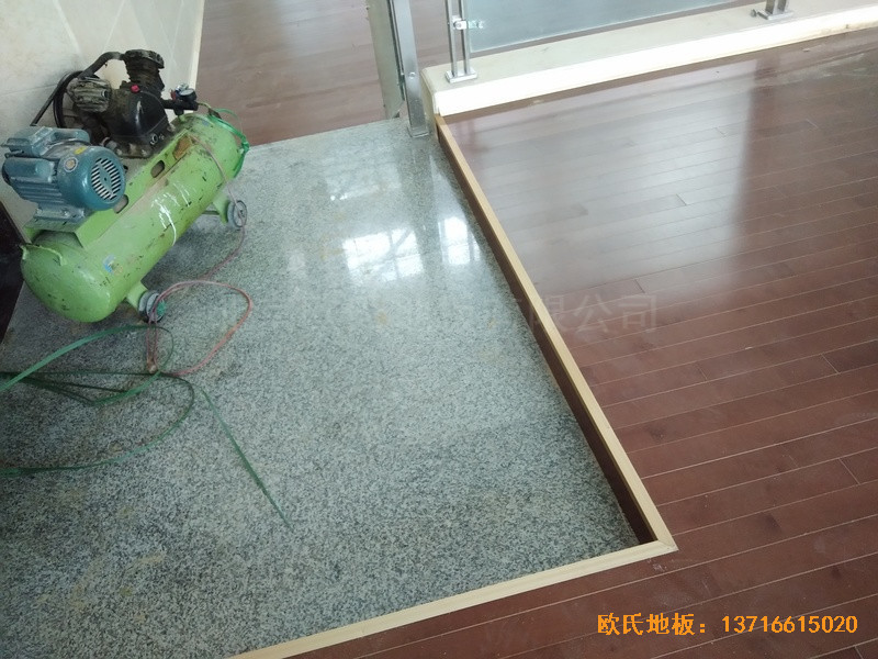 青海海宴路77號(hào)地質(zhì)科大樓運(yùn)動(dòng)場(chǎng)所運(yùn)動(dòng)地板安裝案例2